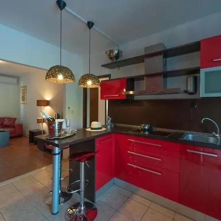 Three Bedroom With Private Pool *