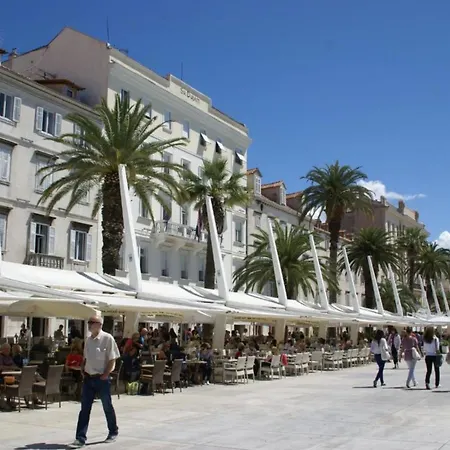 Three Bedroom With Private Pool * Ugljane