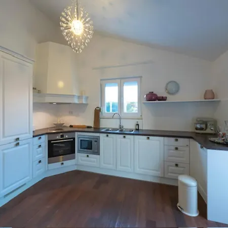 Βίλα Three Bedroom With Private Pool *